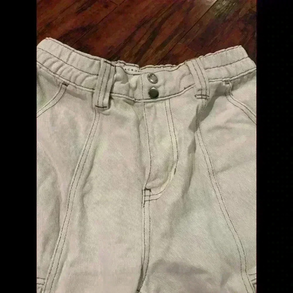 PACSUN Elastic Waist Cargo Pants Size Small Cream with Khaki outline - Picture 3 of 9